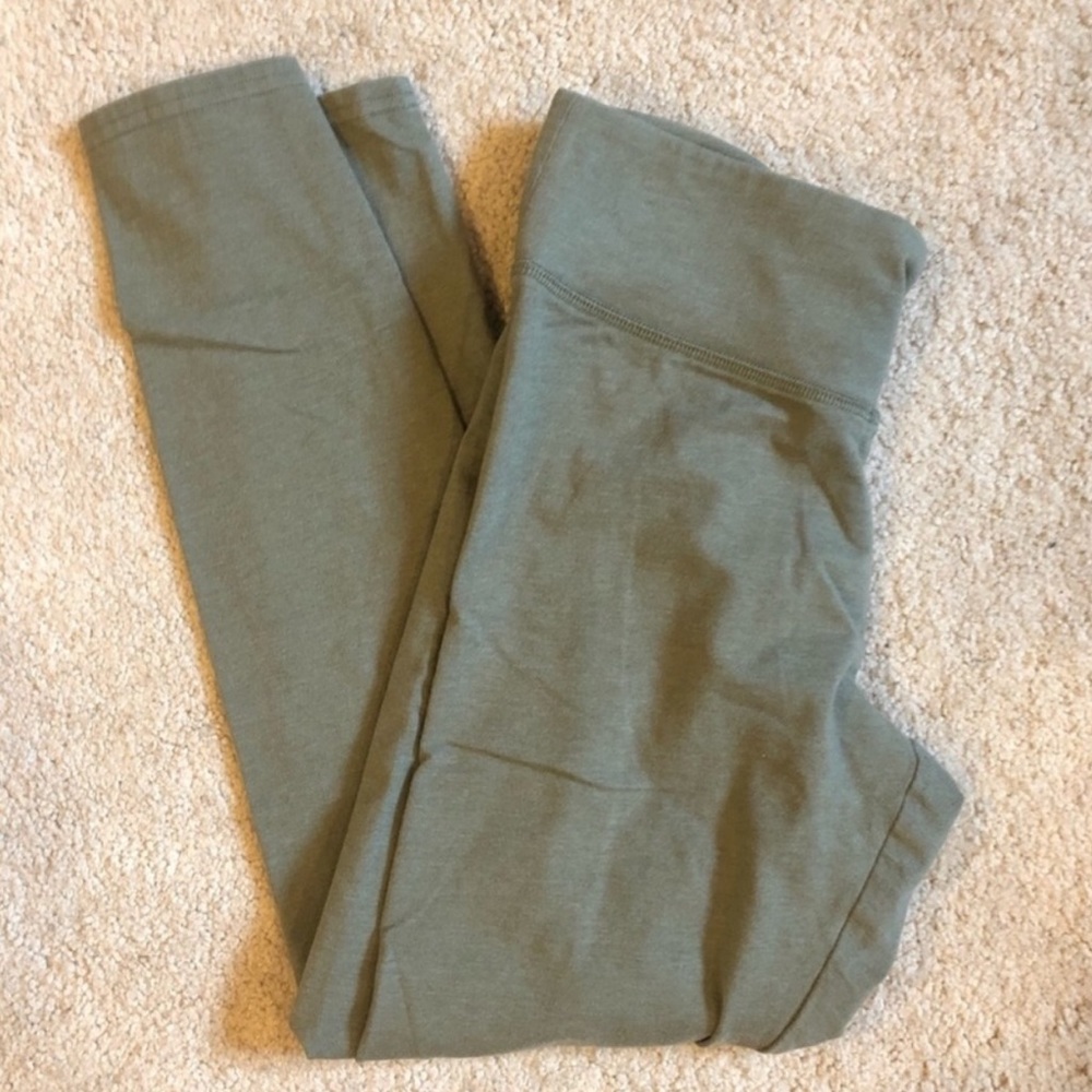 AERIE LEGGINGS - Picture 2 of 3